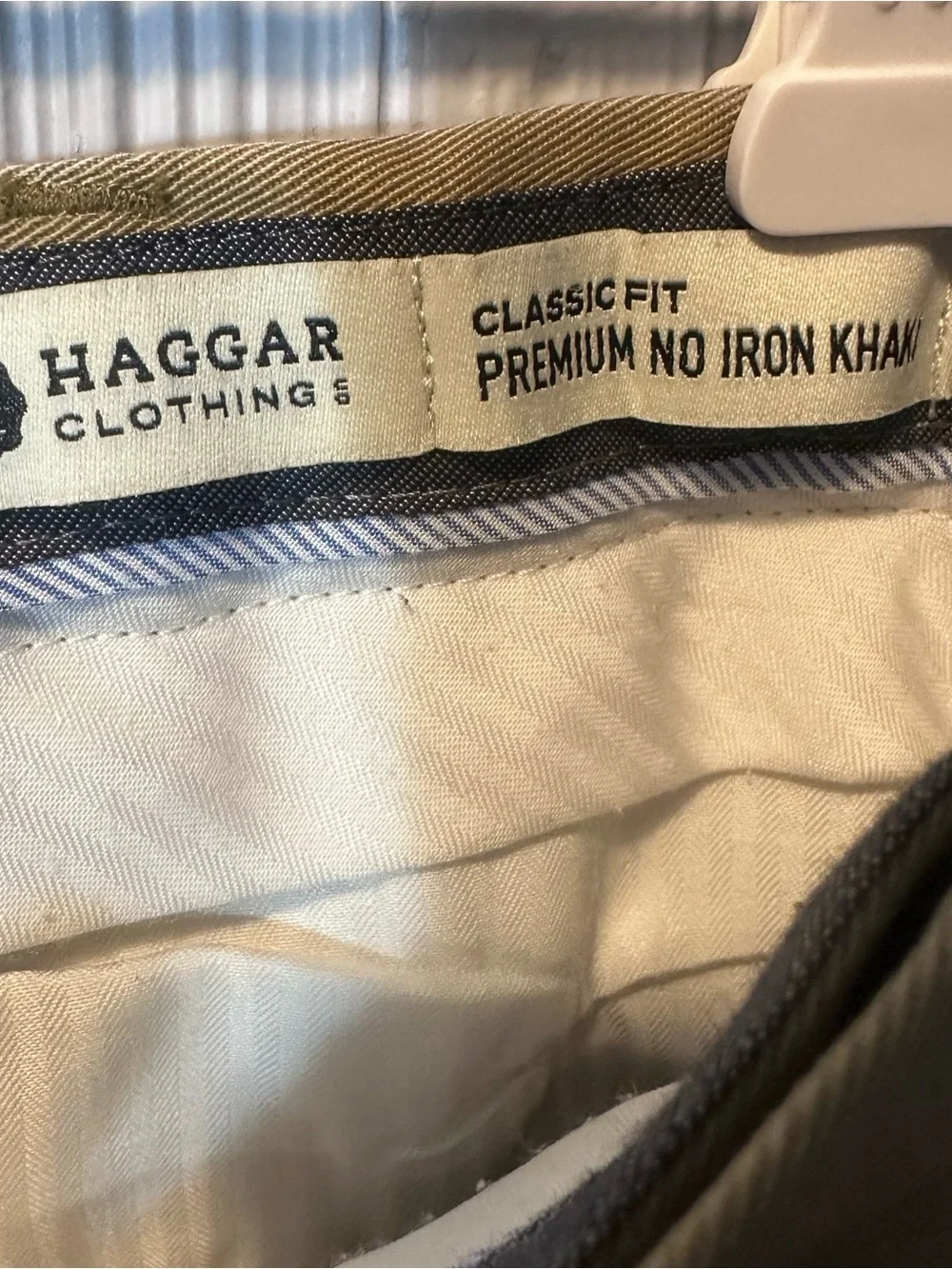 Haggar Classic fit premium No Iron khaki pants women’s 42 x 29